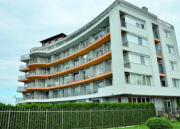 Club Priz Aparthotel 4*